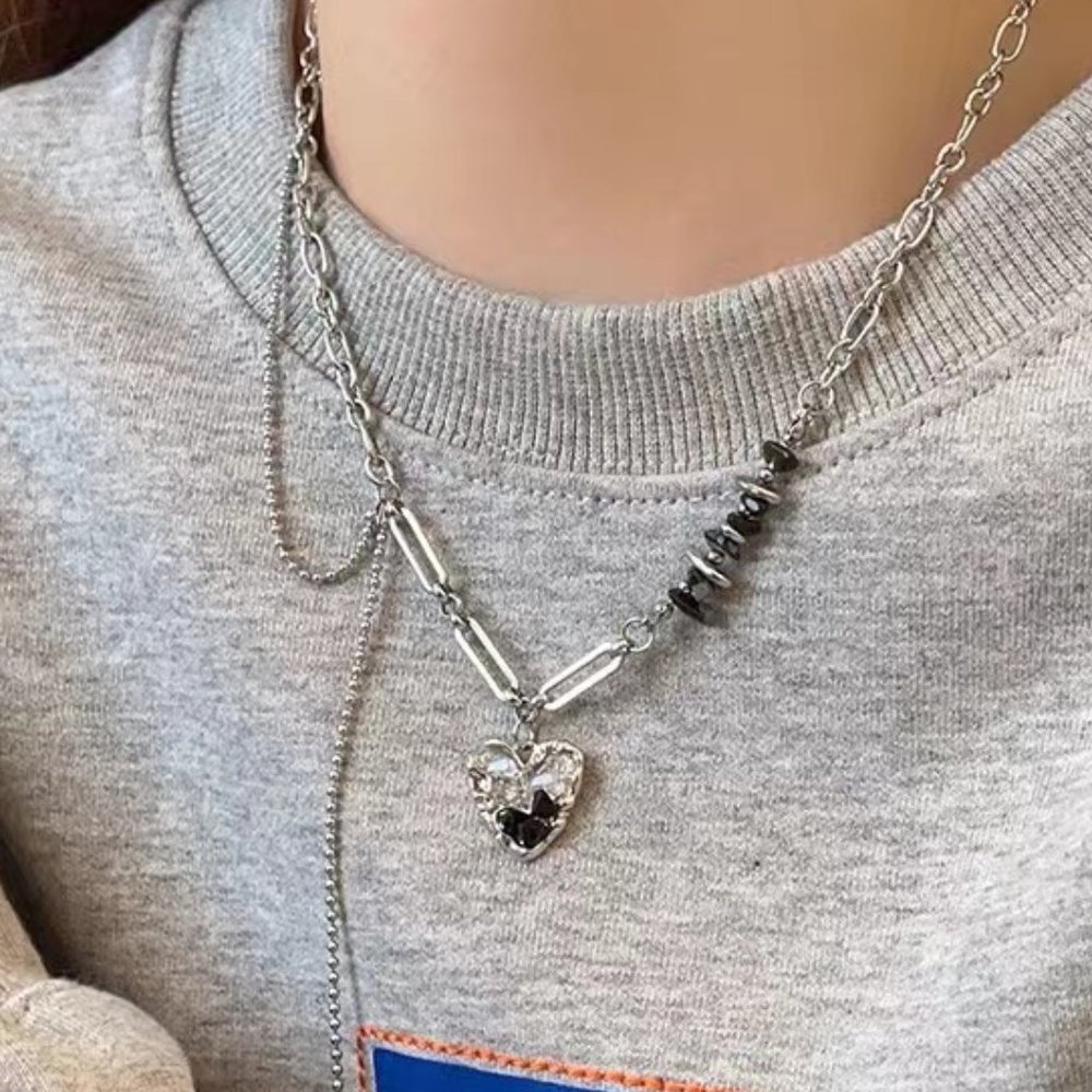 Love zircon necklace girl